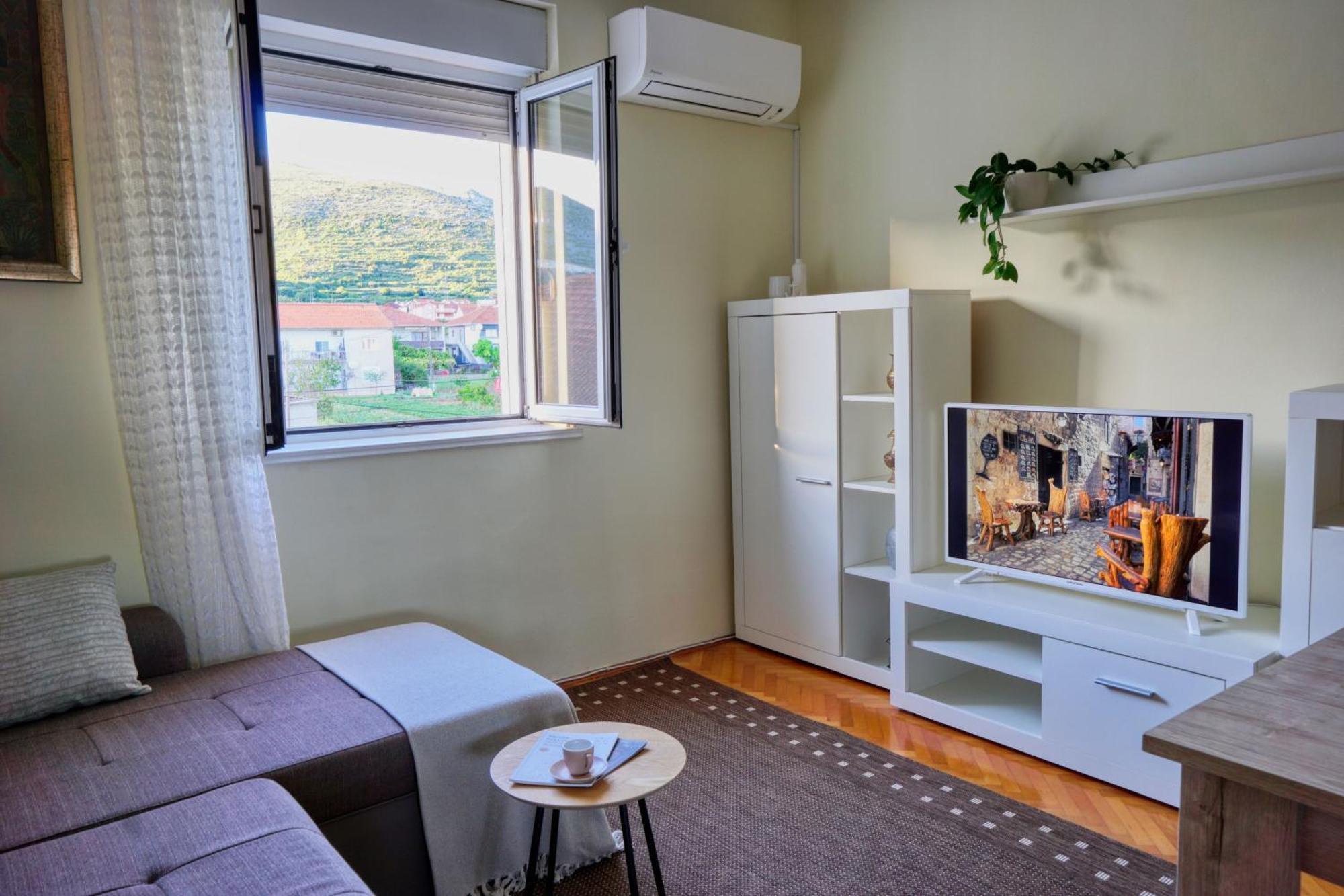 Apartmani Ana 10 Min. Hoda Od Centra Trogira Exteriör bild