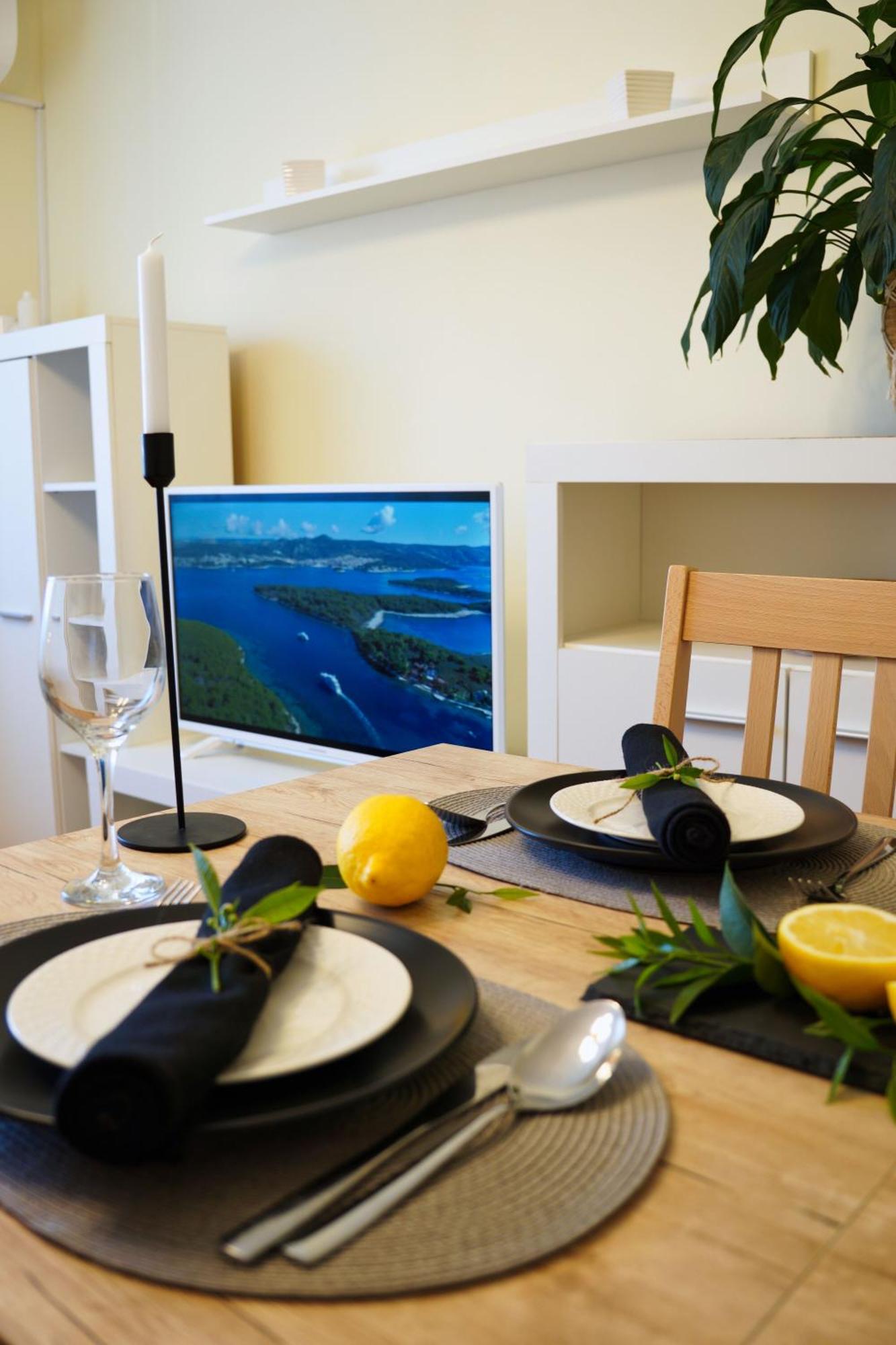 Apartmani Ana 10 Min. Hoda Od Centra Trogira Exteriör bild