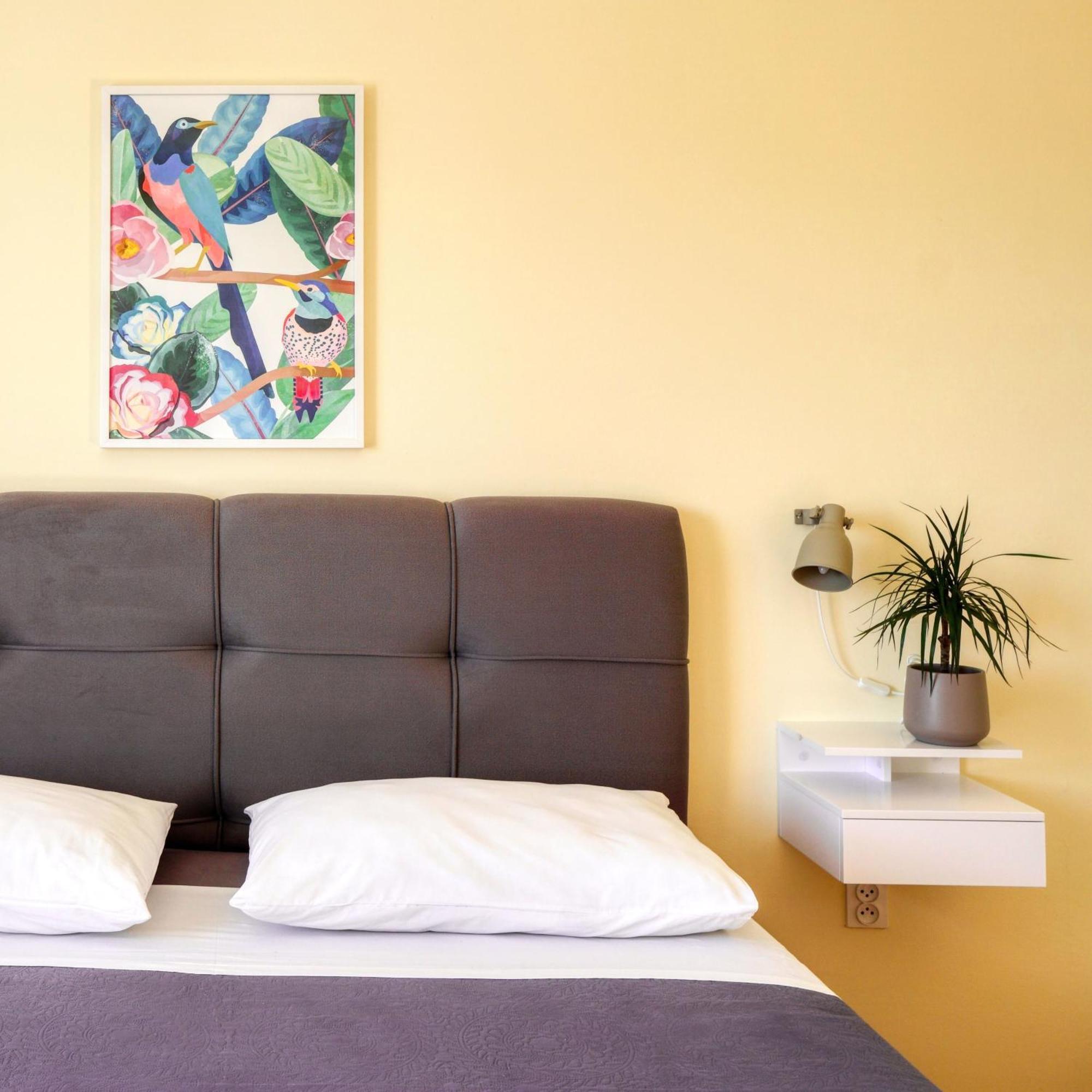 Apartmani Ana 10 Min. Hoda Od Centra Trogira Exteriör bild